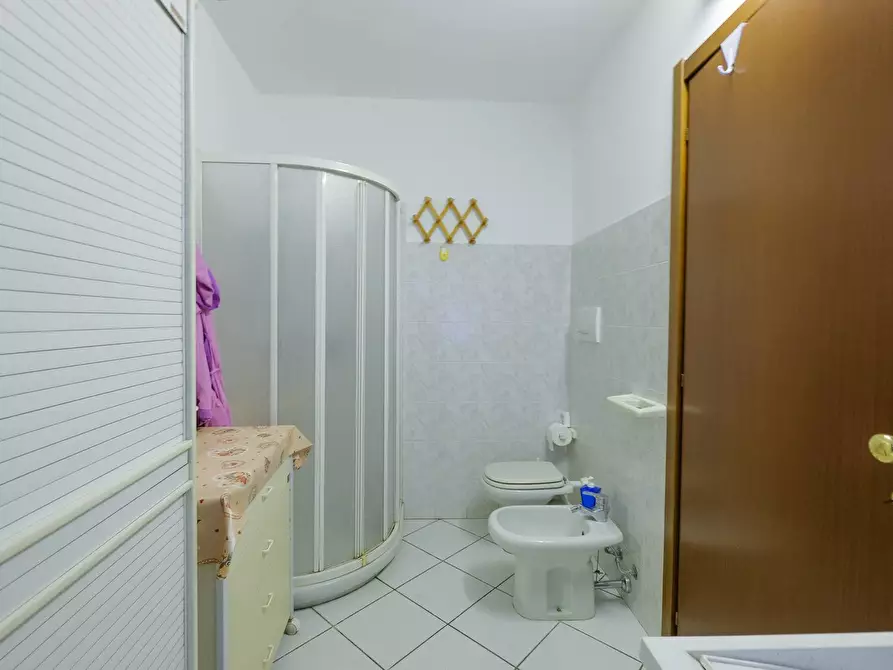 Immagine 8 di Appartamento in vendita  in via Leone Colombi a Curno