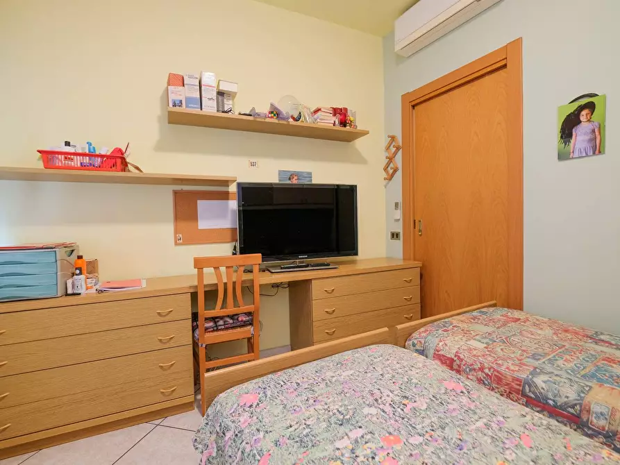 Immagine 12 di Appartamento in vendita  in via Leone Colombi a Curno