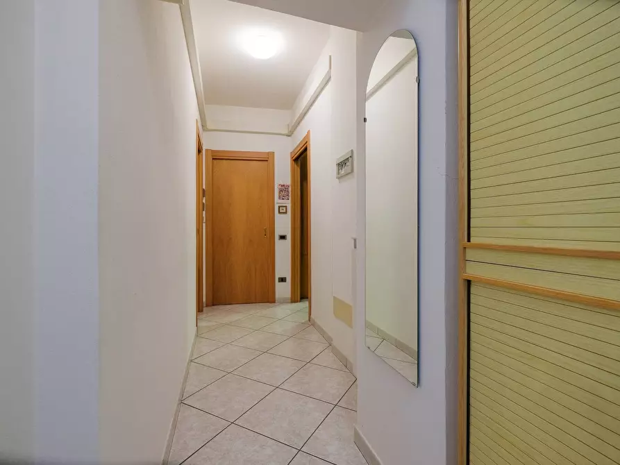 Immagine 18 di Appartamento in vendita  in via Leone Colombi a Curno