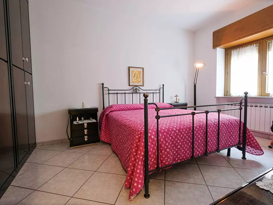 Immagine 14 di Appartamento in vendita  in via Leone Colombi a Curno