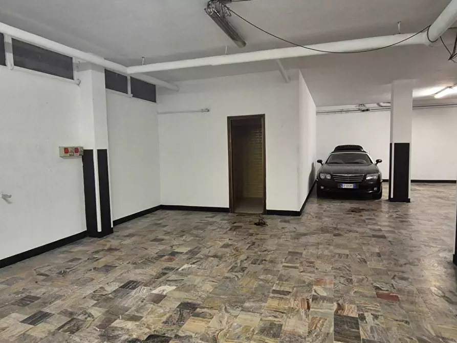 Immagine 4 di Laboratorio in affitto  in Ercole Mozzi a Treviolo