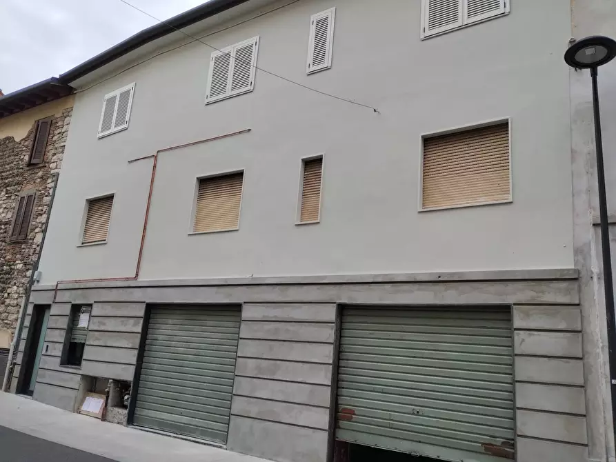 Immagine 1 di Appartamento in vendita  in VIA RONCHETTI a Nembro