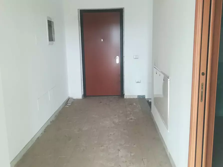 Immagine 4 di Negozio in vendita  in VIA MATTEOTTI a Roncello