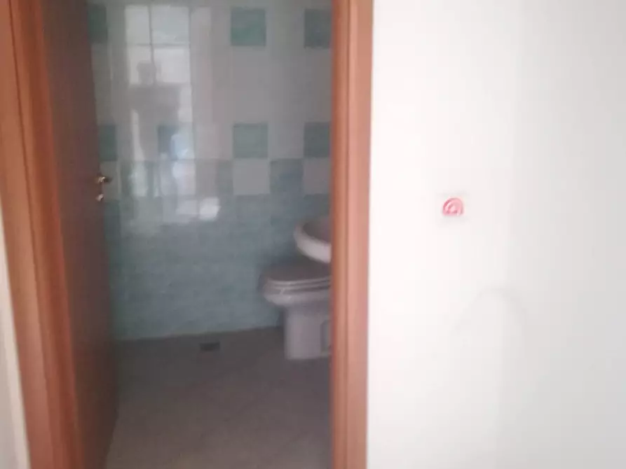 Immagine 6 di Negozio in vendita  in VIA MATTEOTTI a Roncello