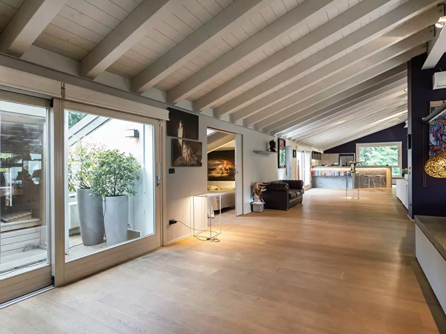 Immagine 4 di Loft/Open space in vendita  a Curno