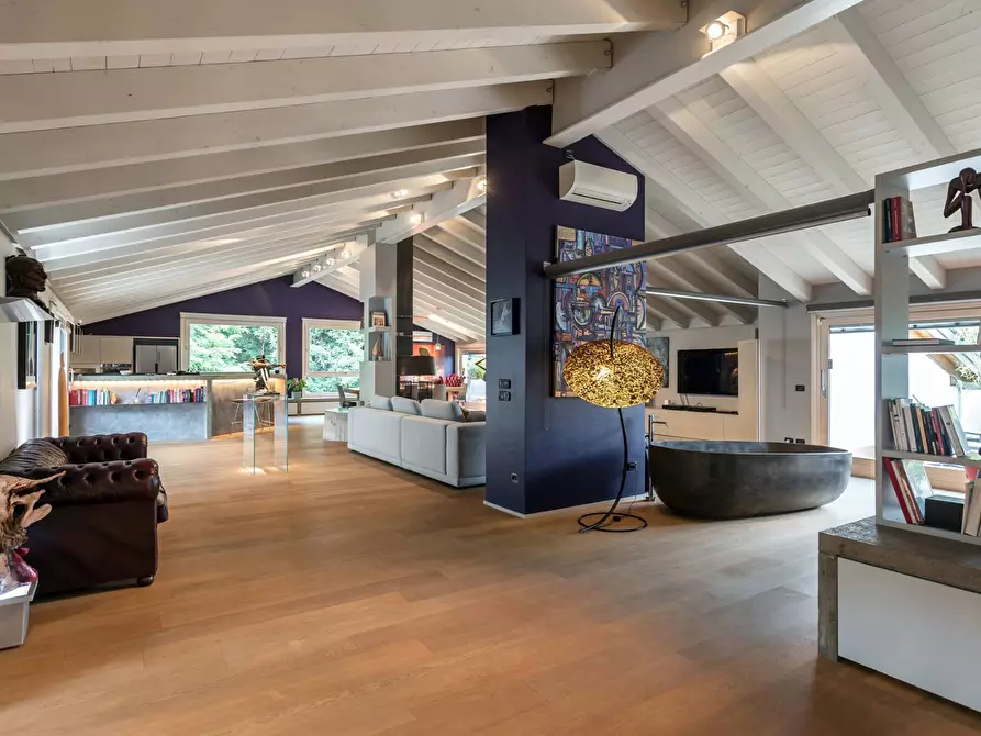 Immagine 8 di Loft/Open space in vendita  a Curno