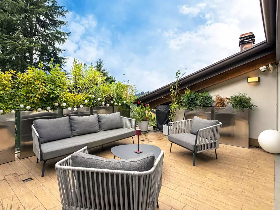 Immagine 23 di Loft/Open space in vendita  a Curno