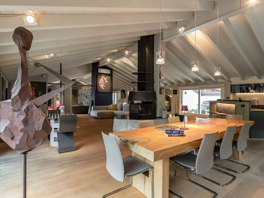 Immagine 24 di Loft/Open space in vendita  a Curno