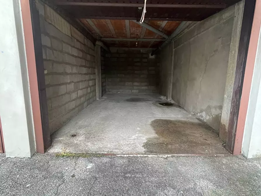 Immagine 30 di Appartamento in vendita  in Via Raffaello Sanzio a Ponte San Pietro