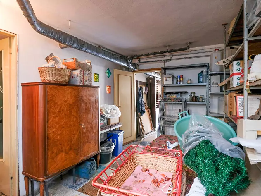 Immagine 21 di Appartamento in vendita  in Via Vittorio Veneto a Garbagnate Milanese