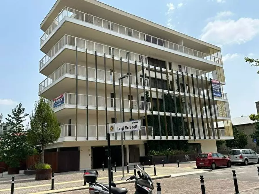 Immagine 7 di Box auto in vendita  in Via Moretti a Bergamo