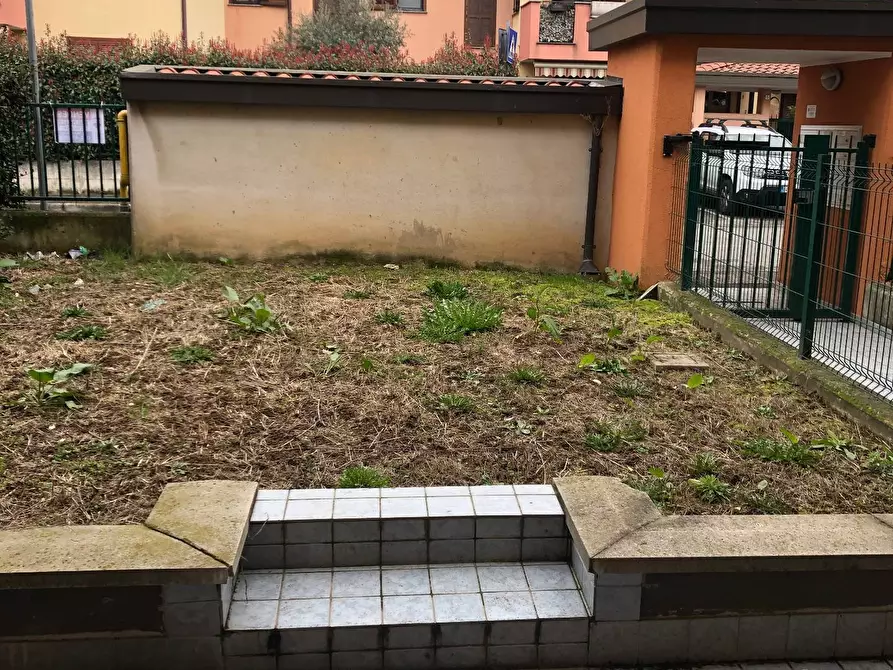 Immagine 1 di Appartamento in vendita  in via Eugenio Montale a Roncello