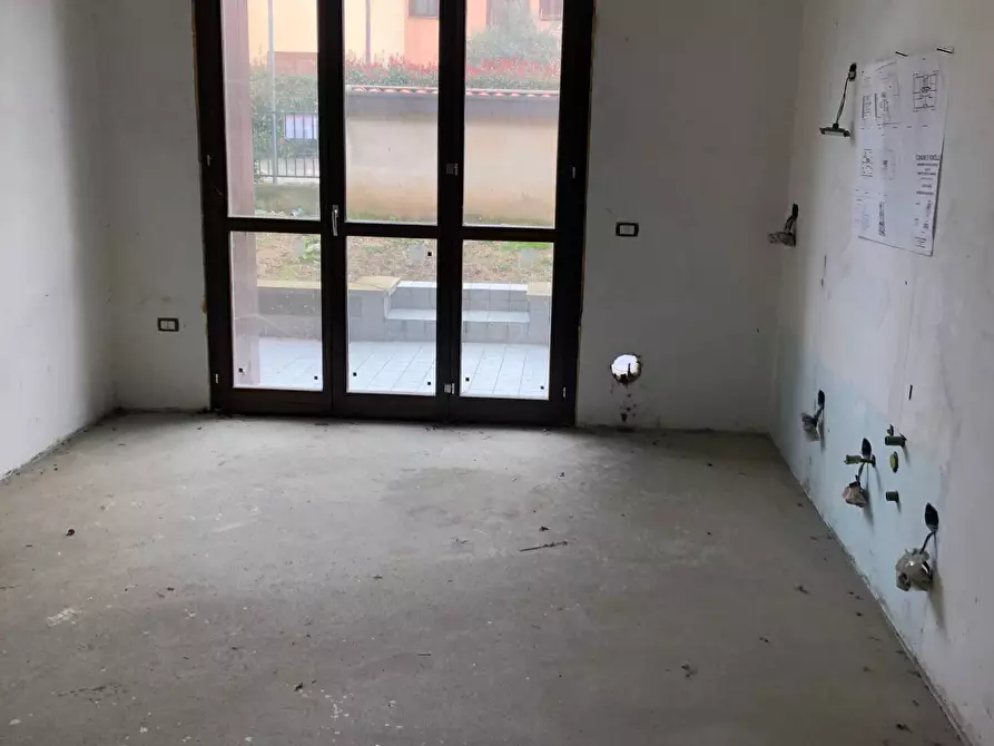 Immagine 5 di Appartamento in vendita  in via Eugenio Montale a Roncello