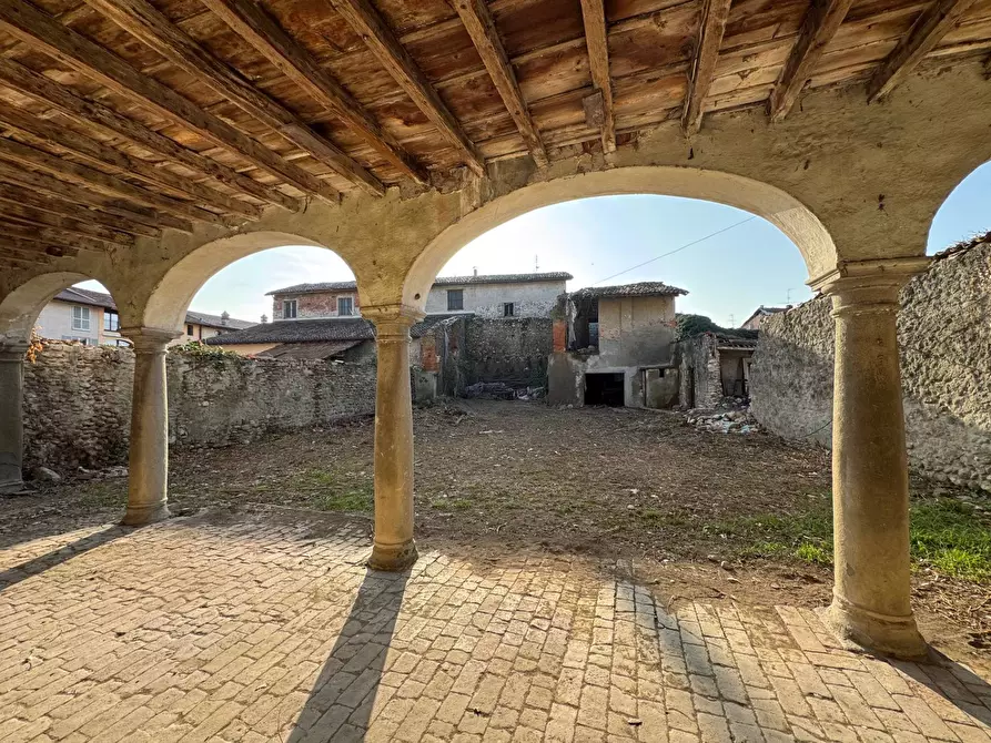 Immagine 5 di Rustico / casale in vendita  in Via Piave a Bonate Sopra