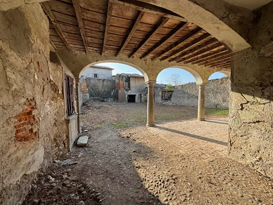 Immagine 11 di Rustico / casale in vendita  in Via Piave a Bonate Sopra