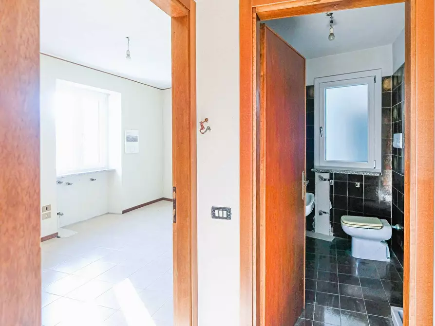 Immagine 19 di Casa semindipendente in vendita  in VIA CAROSSO a Almenno San Bartolomeo