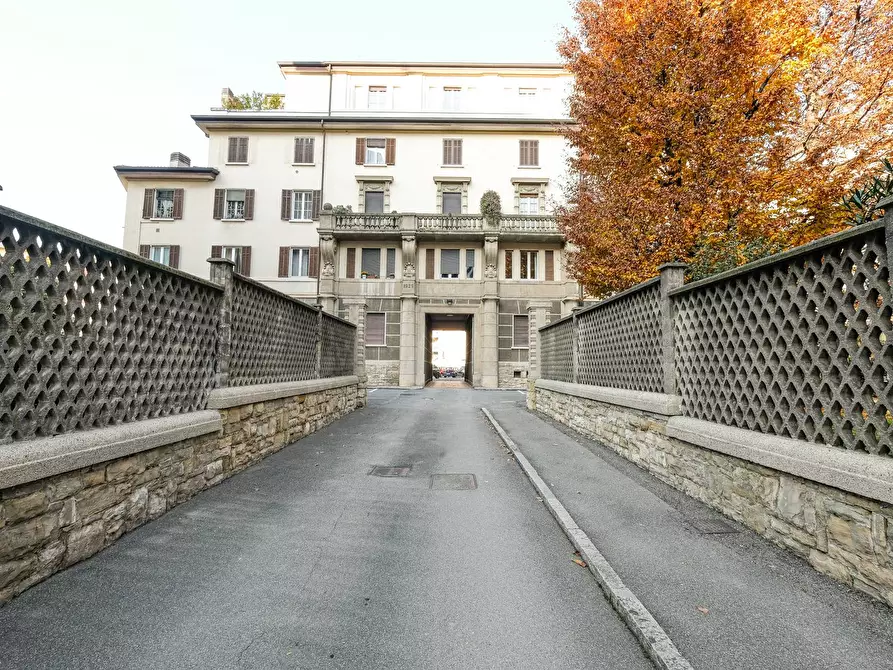 Immagine 23 di Appartamento in vendita  in VIA MAZZINI a Bergamo