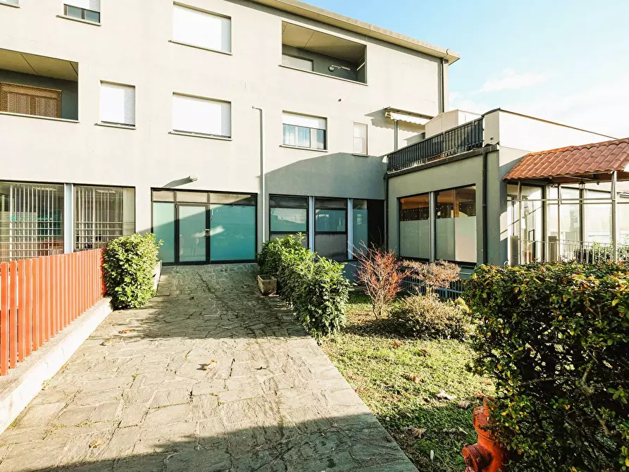 Immagine 22 di Locale commerciale in vendita  in VIA RAMPINELLI a Brembate Di Sopra