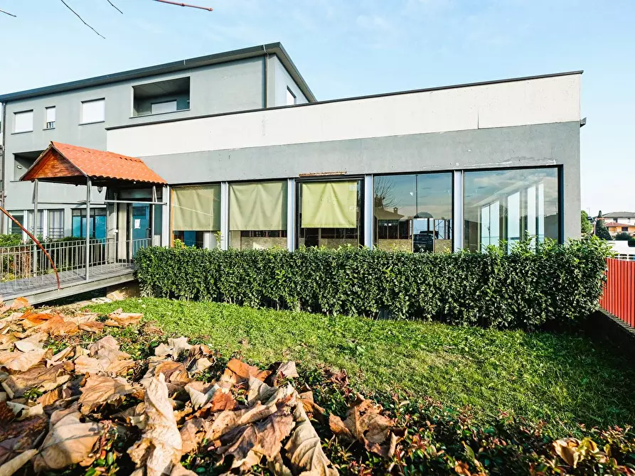 Immagine 26 di Locale commerciale in vendita  in VIA RAMPINELLI a Brembate Di Sopra