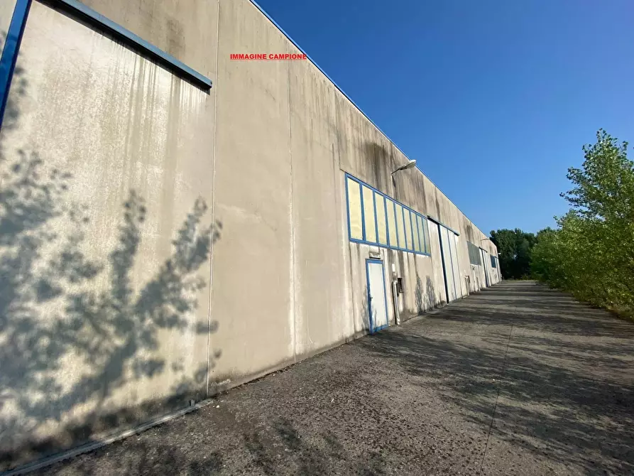 Immagine 2 di Capannone industriale in vendita  in Via per Azzano a Grassobbio