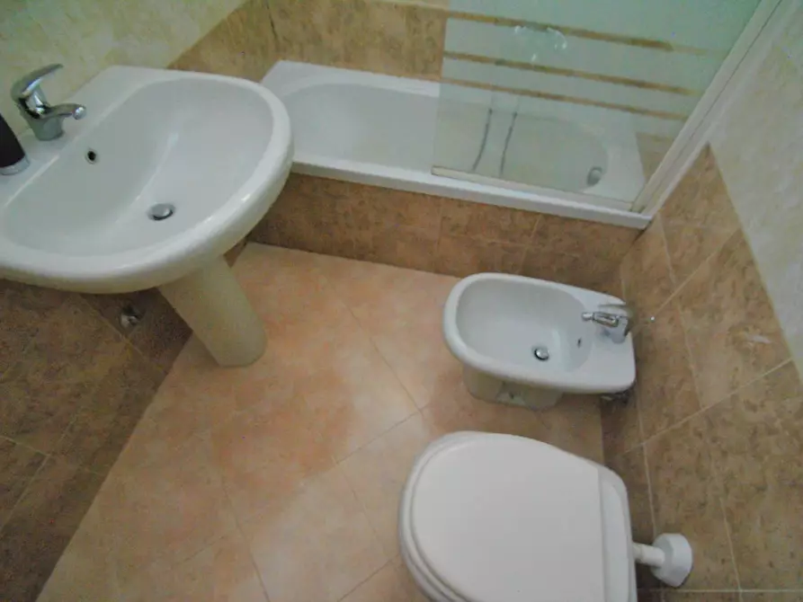 Immagine 15 di Appartamento in vendita  in VICOLO NOLI a Alzano Lombardo