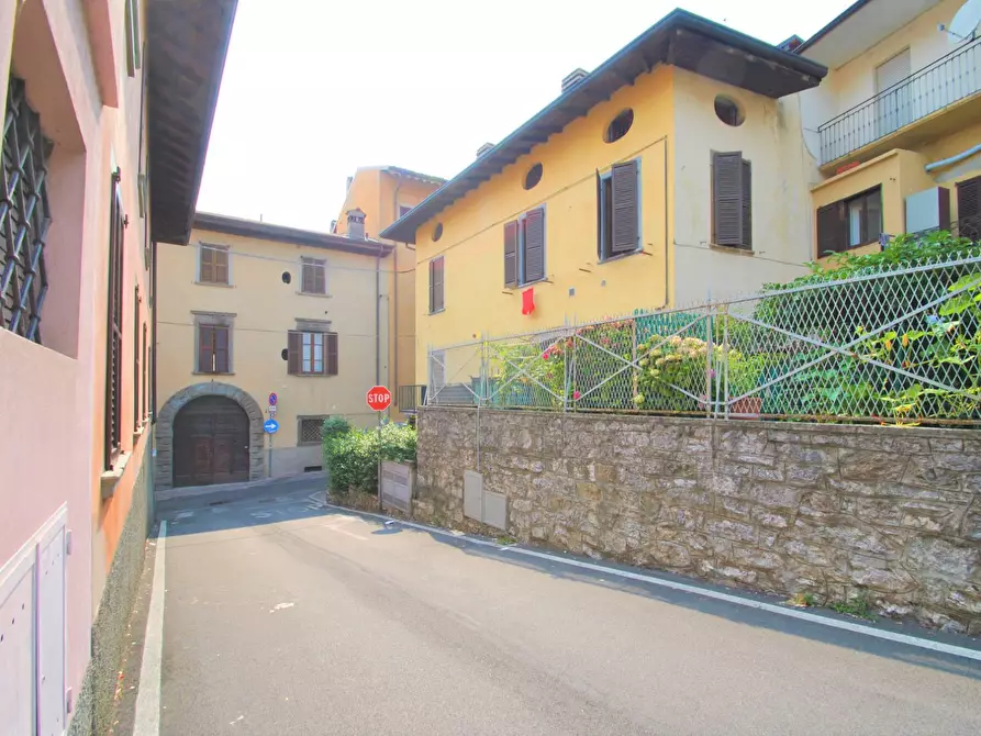 Immagine 20 di Appartamento in vendita  in VICOLO NOLI a Alzano Lombardo