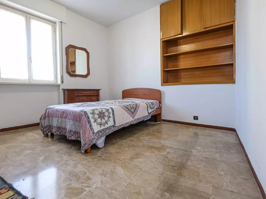 Immagine 19 di Laboratorio in vendita  in DONIZETTI a Romano Di Lombardia