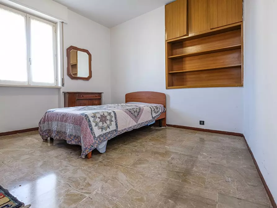 Immagine 21 di Laboratorio in vendita  in DONIZETTI a Romano Di Lombardia