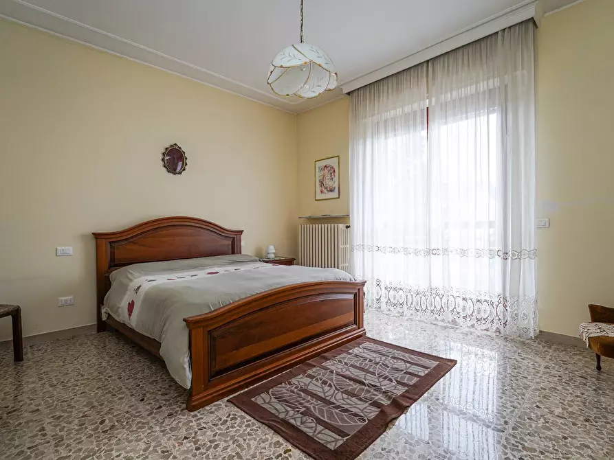 Immagine 26 di Villa in vendita  in via Manzoni a Chignolo D'isola