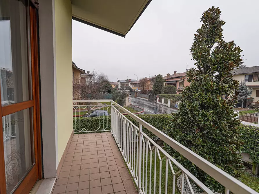 Immagine 29 di Villa in vendita  in via Manzoni a Chignolo D'isola