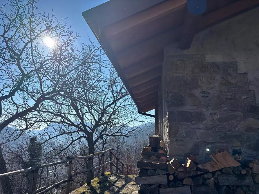 Immagine 2 di Rustico / casale in vendita  in VIA FOPPETTA a Val Brembilla