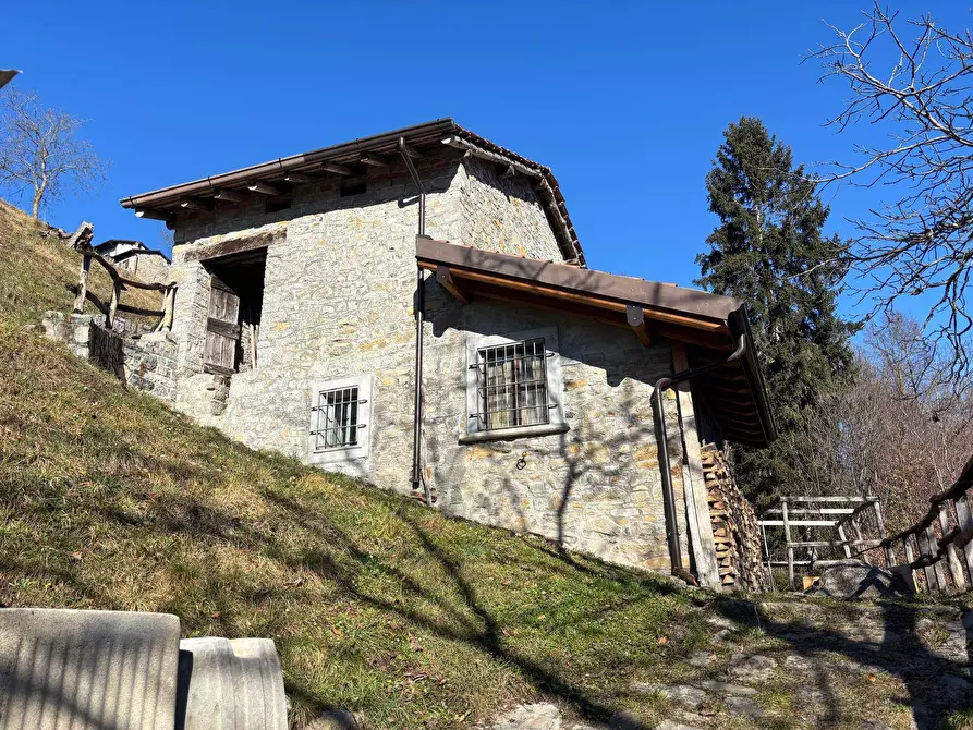 Immagine 17 di Rustico / casale in vendita  in VIA FOPPETTA a Val Brembilla