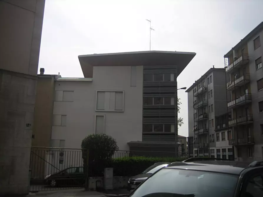 Immagine 12 di Attico in affitto  in Via Longo a Bergamo