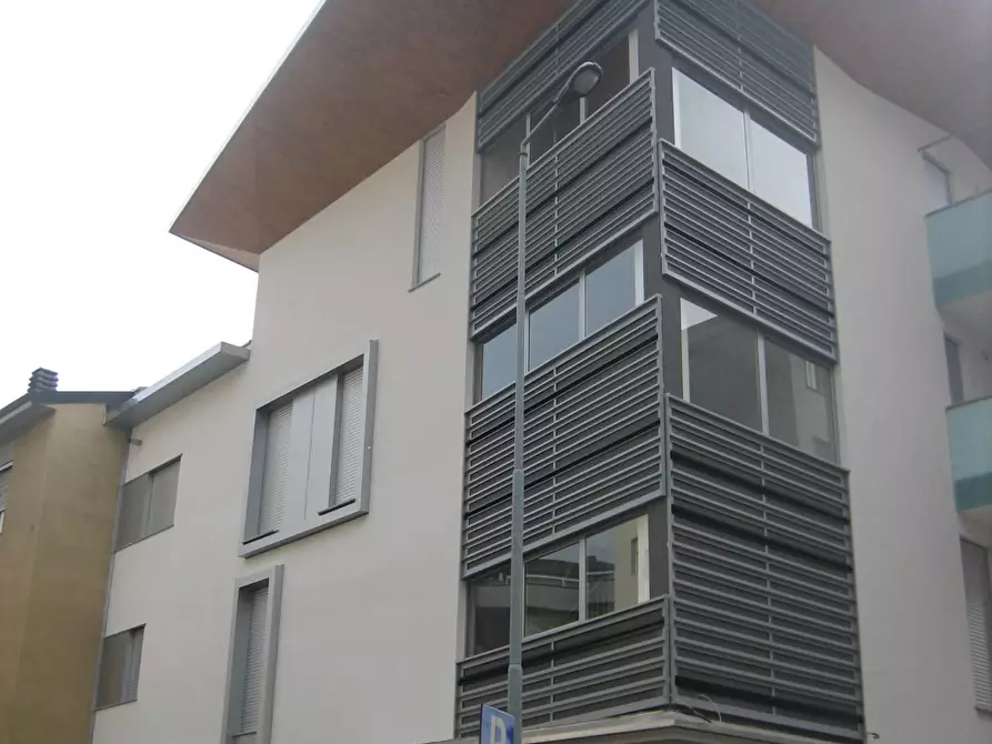 Immagine 15 di Attico in affitto  in Via Longo a Bergamo