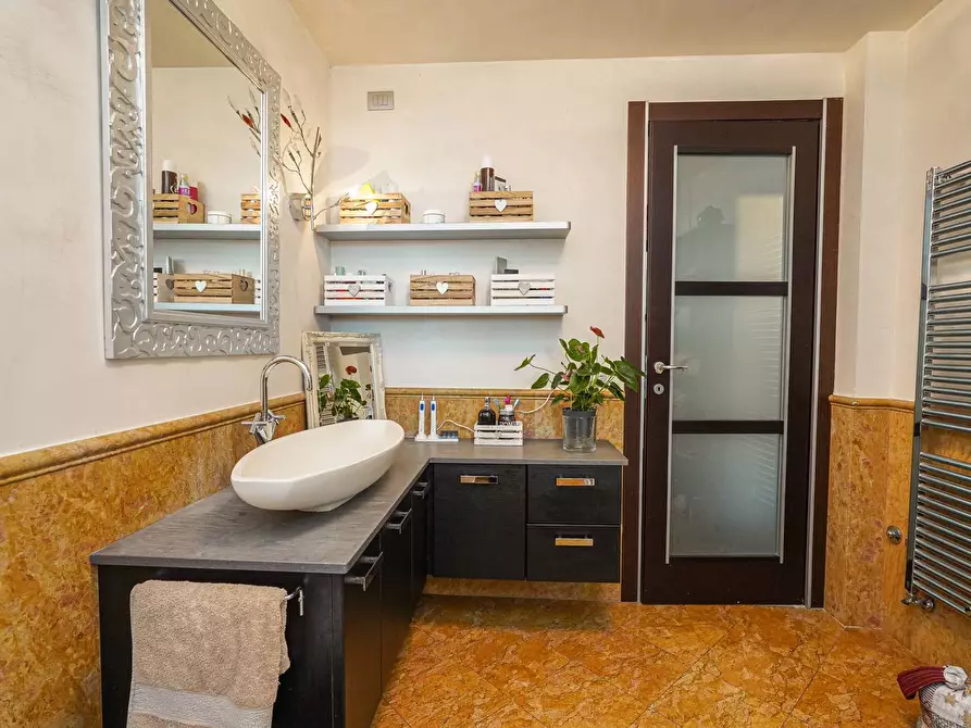 Immagine 23 di Appartamento in vendita  a Terno D'isola