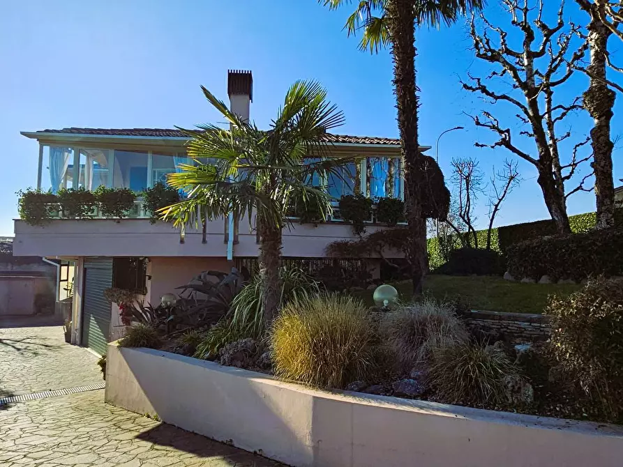 Immagine 14 di Villa in vendita  in San Rocco a Castelli Calepio