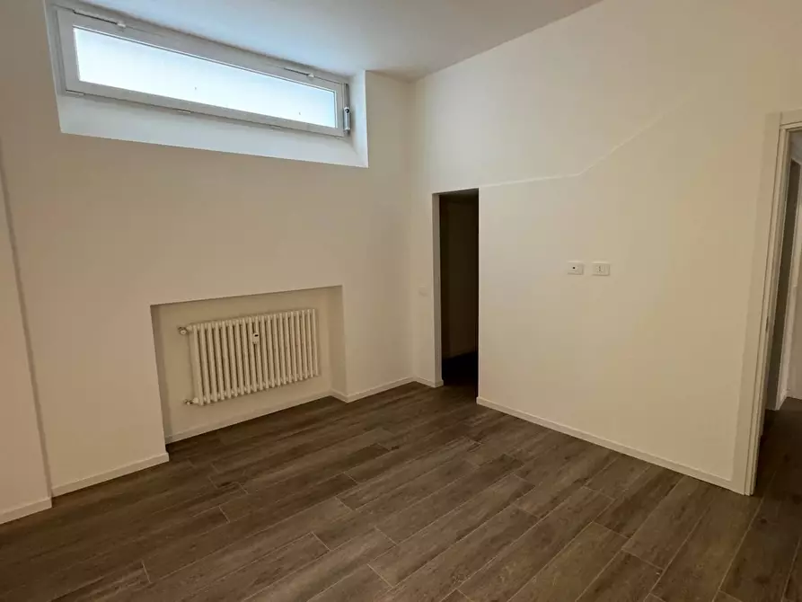 Immagine 4 di Appartamento in vendita  in Via Fratelli Casiraghi a Sesto San Giovanni