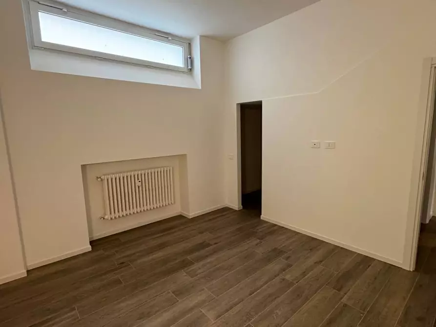 Immagine 7 di Appartamento in vendita  in Via Fratelli Casiraghi a Sesto San Giovanni