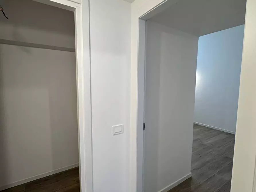 Immagine 10 di Appartamento in vendita  in Via Fratelli Casiraghi a Sesto San Giovanni