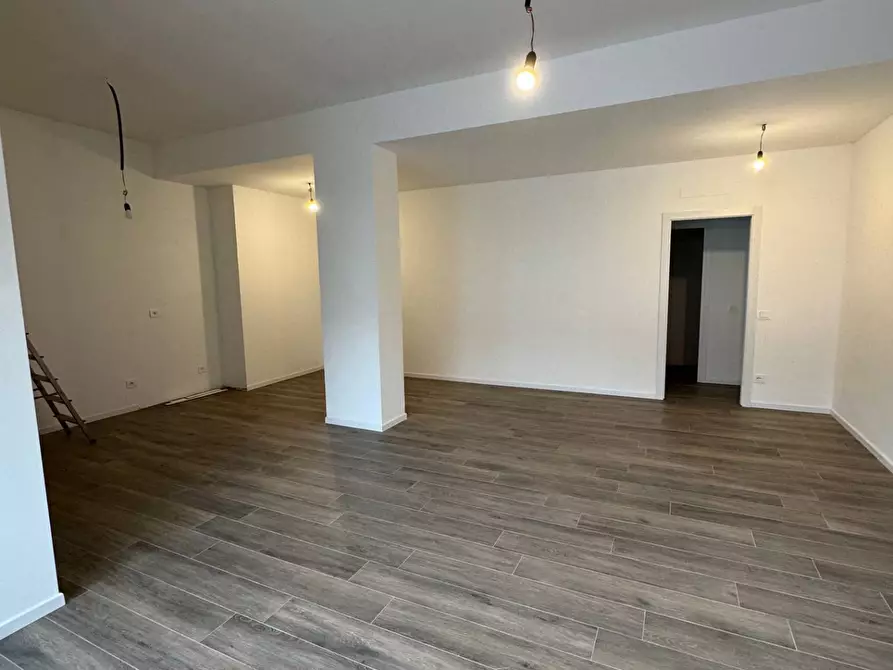 Immagine 3 di Appartamento in vendita  in Via Fratelli Casiraghi a Sesto San Giovanni