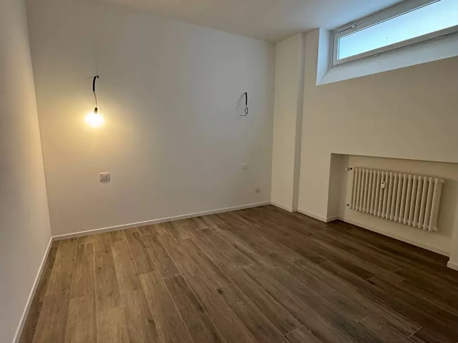 Immagine 9 di Appartamento in vendita  in Via Fratelli Casiraghi a Sesto San Giovanni