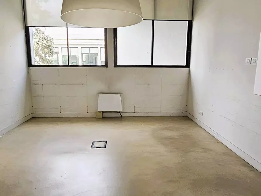 Immagine 6 di Capannone industriale in vendita  a Corsico