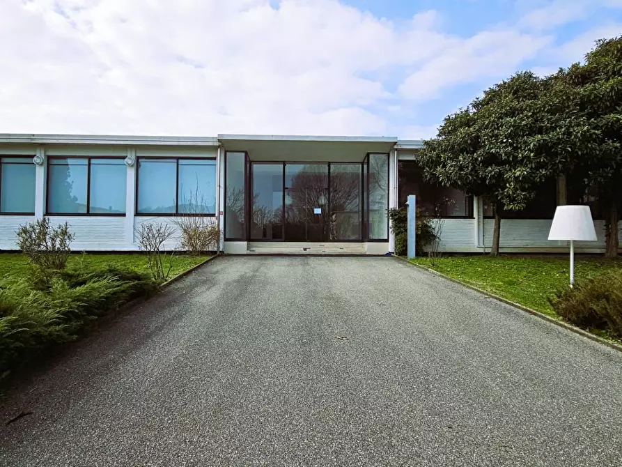 Immagine 23 di Capannone industriale in vendita  a Corsico