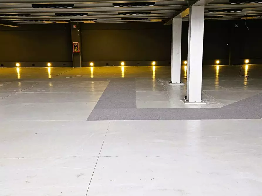 Immagine 27 di Capannone industriale in vendita  a Corsico