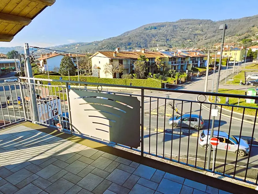 Immagine 7 di Appartamento in vendita  in via dei Mille a Castelli Calepio