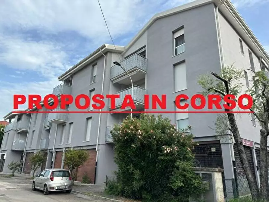 Immagine 1 di Appartamento in vendita  in Via Raffaello Sanzio a Ponte San Pietro