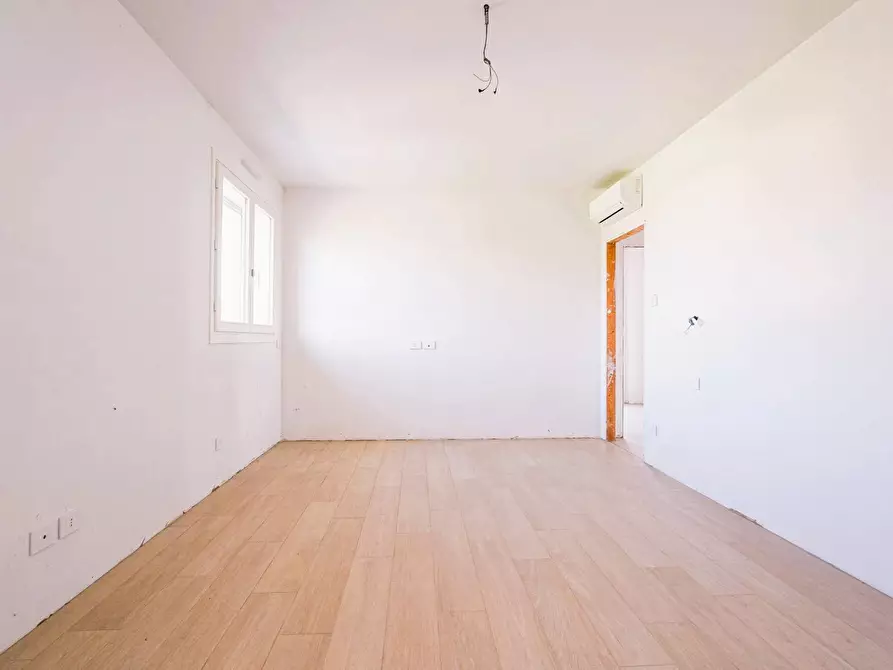 Immagine 16 di Attico in vendita  in VIA GANDHI a Curno