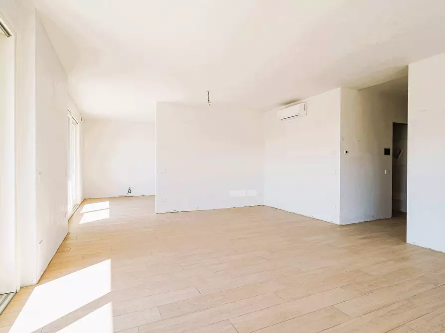 Immagine 9 di Attico in vendita  in VIA GANDHI a Curno