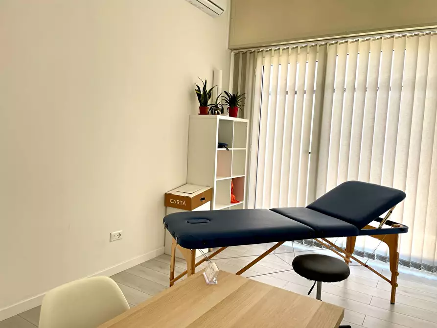 Immagine 7 di Ufficio in affitto  in via Catullo a Pomezia