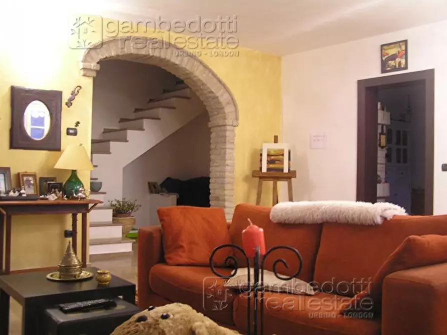 Immagine 27 di Rustico / casale in vendita  a Urbino